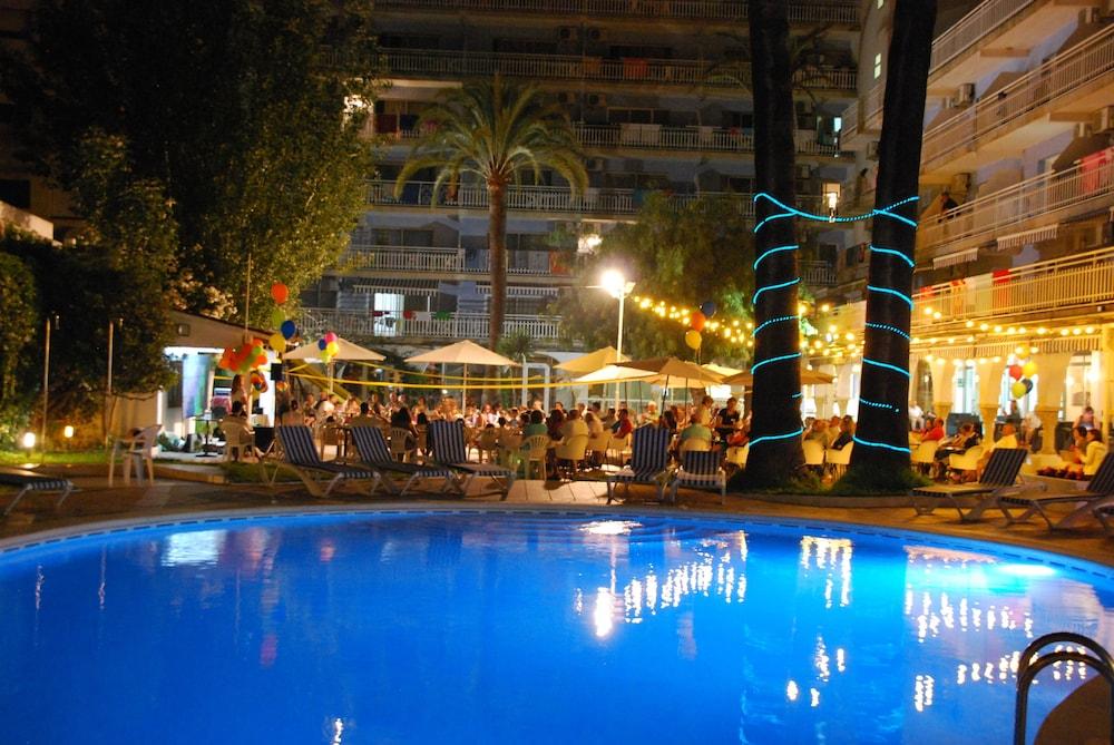 Hotel Apartamentos Solimar Calafell Bagian luar foto