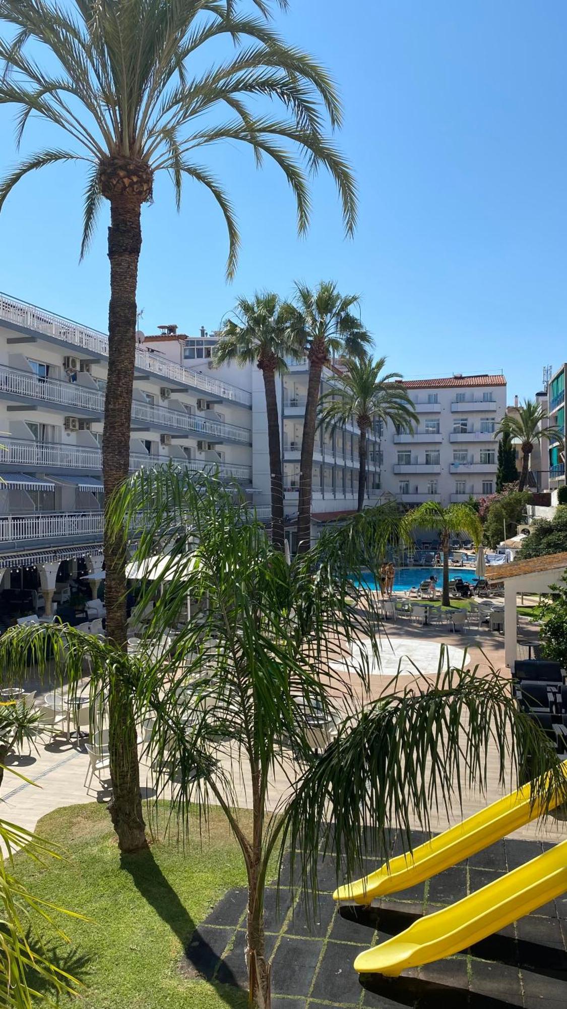 Hotel Apartamentos Solimar Calafell Bagian luar foto