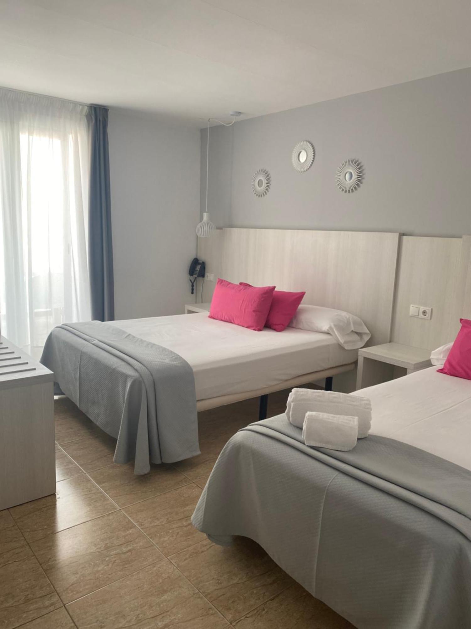 Hotel Apartamentos Solimar Calafell Bagian luar foto