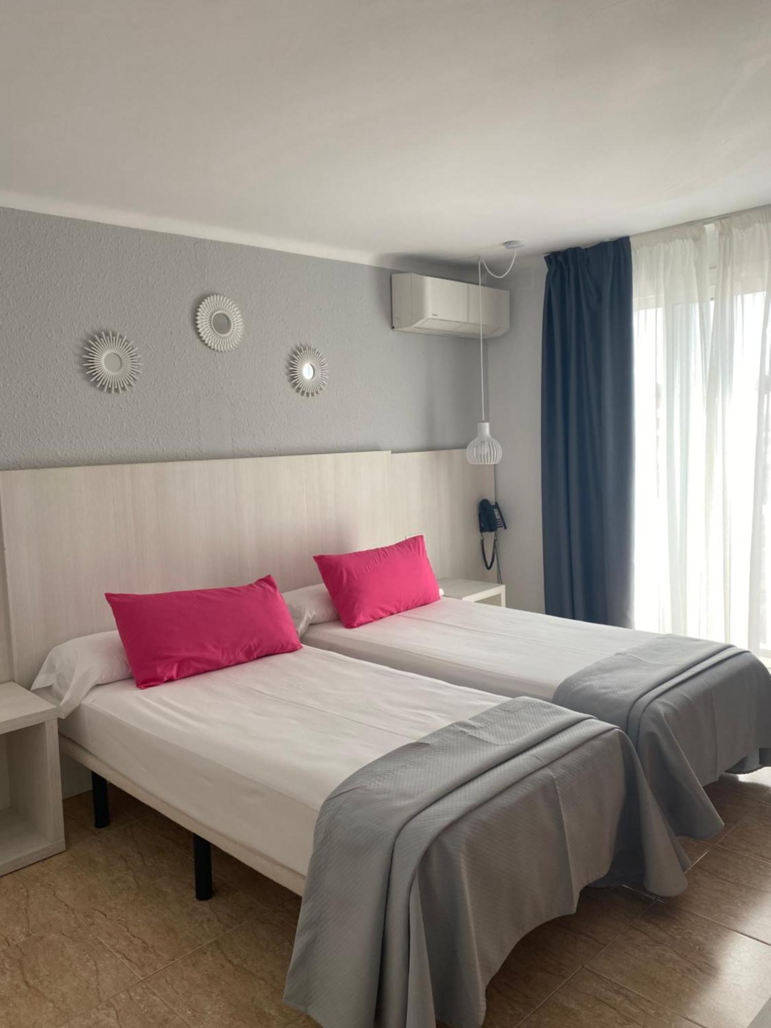 Hotel Apartamentos Solimar Calafell Bagian luar foto